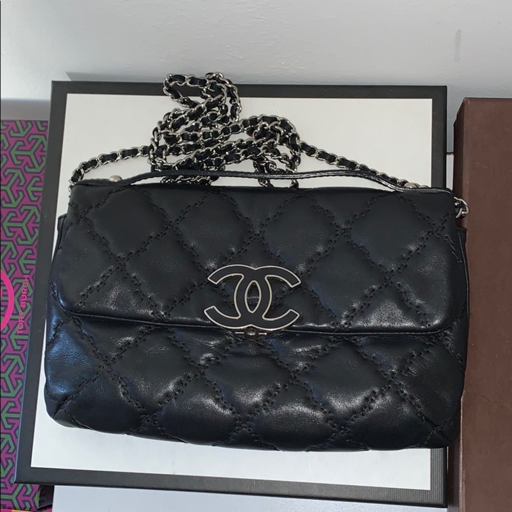 Chanel double stitch Hamptons flap bag quilted calfskin